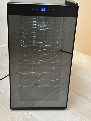 Vinoteca Taurus PTWC-18.