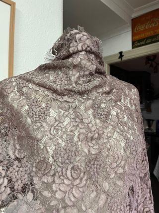 Tela de encaje color bronce 125x95cm