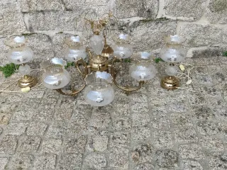 Lámpara de techo dorada con 5 tulipas