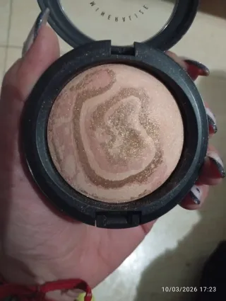 Iluminador MAC Mineralize Light Year
