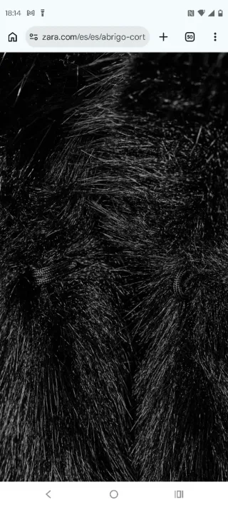 Abrigo corto Zara efecto pelo negro