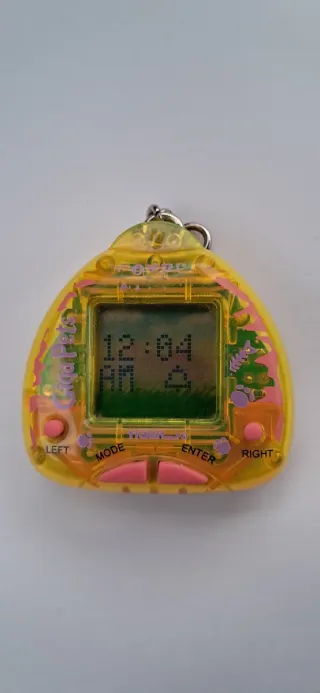Tamagotchi Giga Pets Giallo