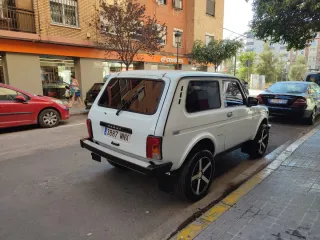 Lada Niva 2000