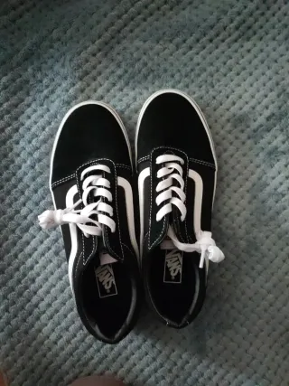 Vans Negras y Blancas