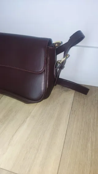 Bolso bandolera elegante marrón