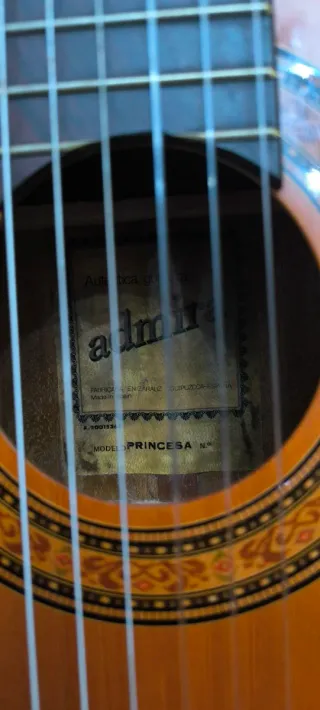 Guitarra Admira Princesa