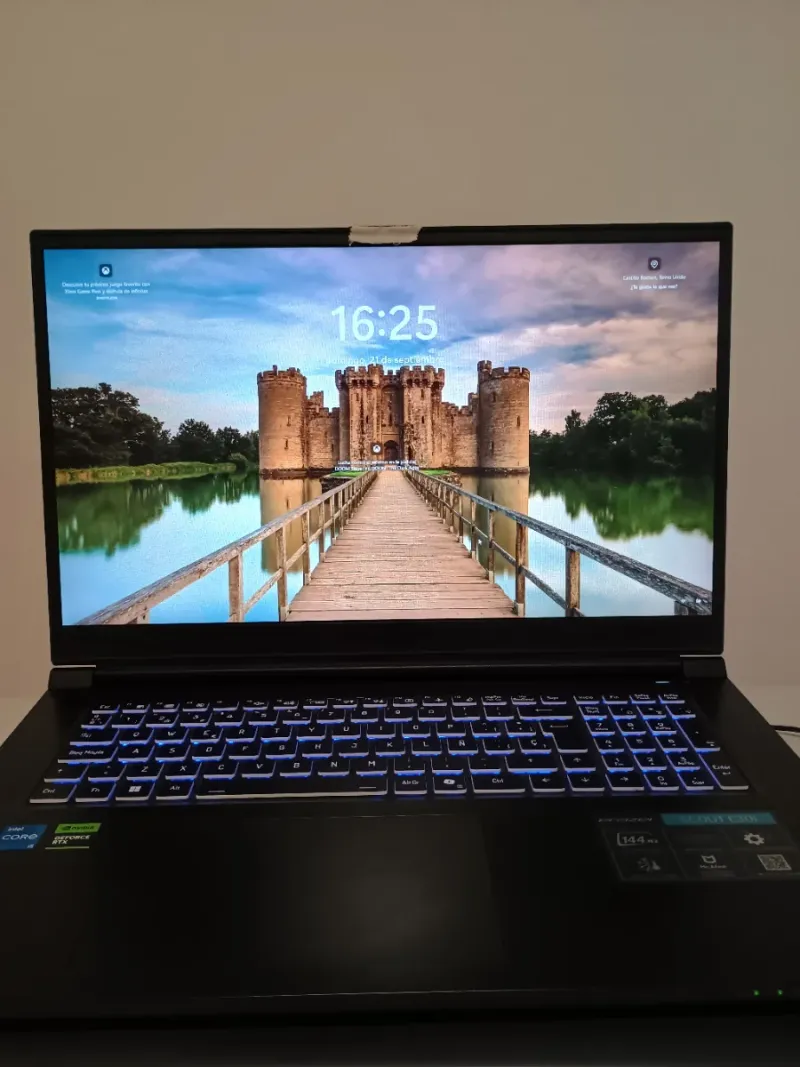 Portátil Gaming Erazer Scout E30i