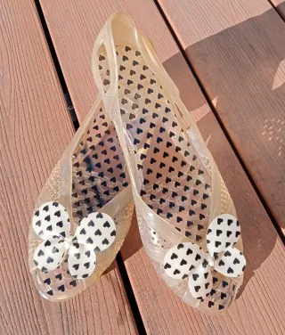 MANOLETINAS DE AGUA TRANSPARENTES.