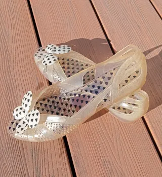 MANOLETINAS DE AGUA TRANSPARENTES.