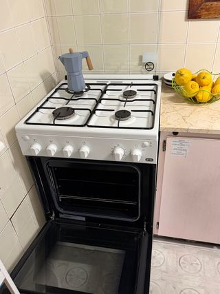 Cocina de gas butano Zanussi