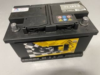 Batería Coche la compré  dic/24 75 AH amperios