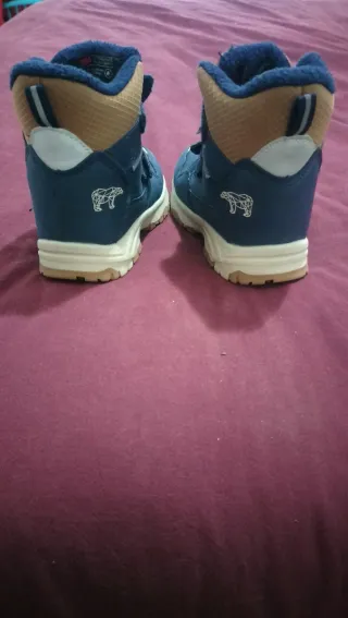 Botas de montaña niño azul