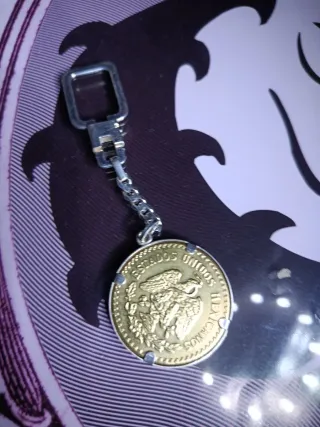 Llavero Plata y Moneda Baño Dorado