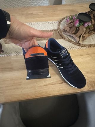 Zapatillas deportivas hombre azul y naranja