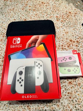 Nintendo Switch OLED Bianca