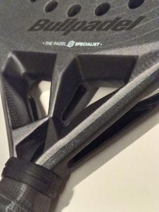 Pala de pádel Bullpadel Hack 04