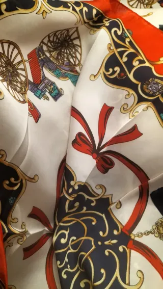 Lote 5 Pañuelos Sedosos de Diseño Mujer