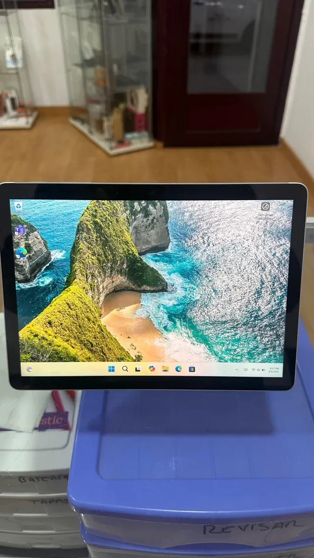 Microsoft Surface Go 3 i3 128GB 8GB RAM
