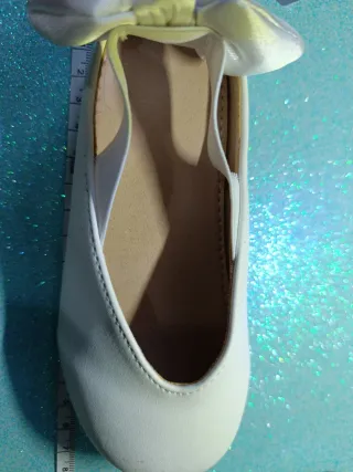 Zapatos blancos talla 26