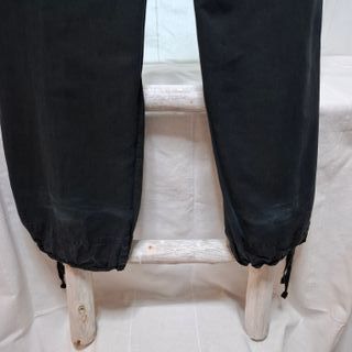 Pantalón Zara TRF negro bajo ajustable