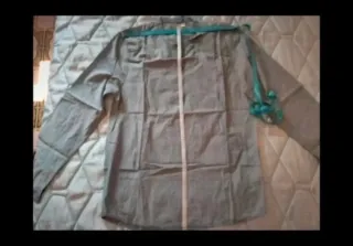 Camisa grisácea de H&M Divided.