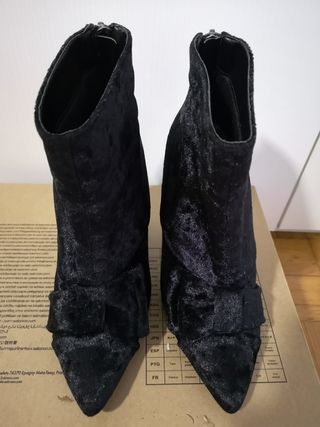 Scarpe da donna con tacco alto vellutate