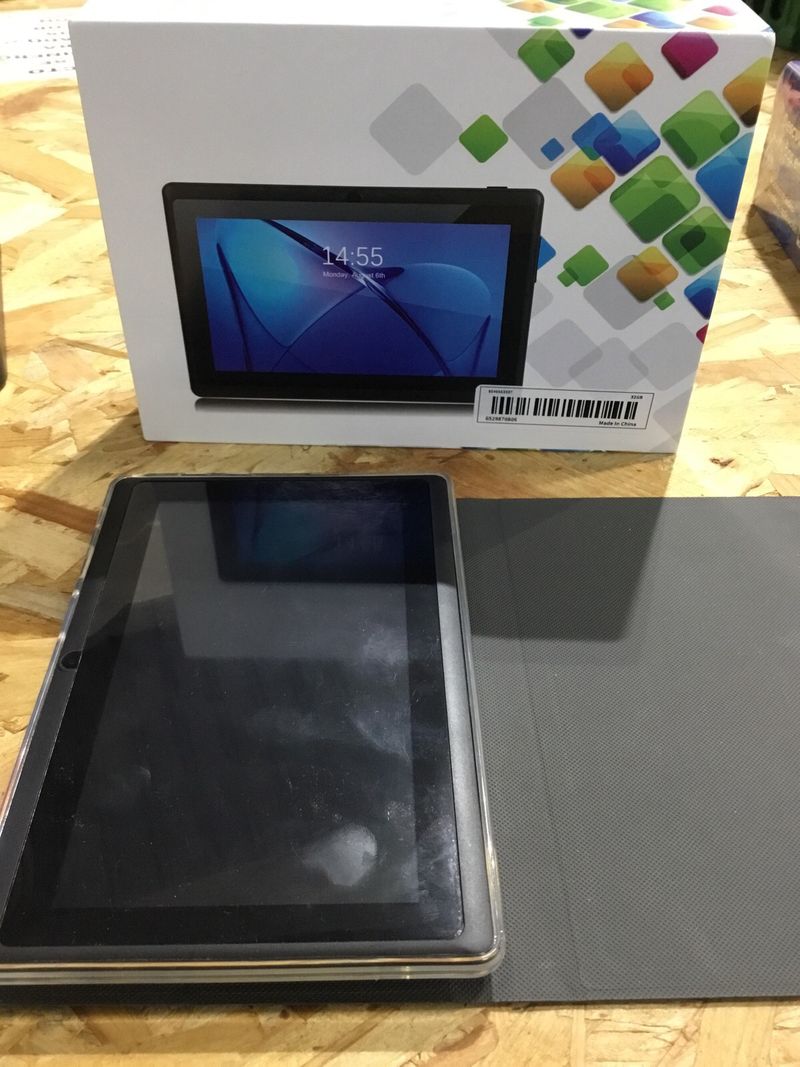 Tablet Negra con Funda Gris afbeelding 3