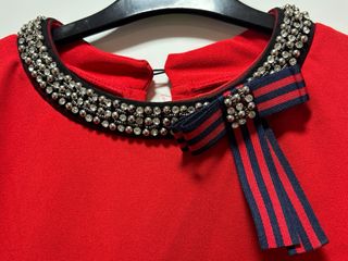 Vestido Rojo Talla M con Adorno