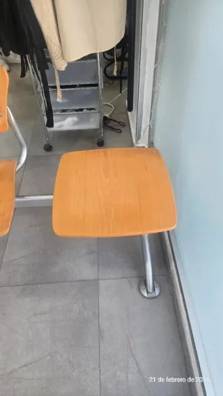 Bancada de Espera Profesional (3 Plazas + Mesa)