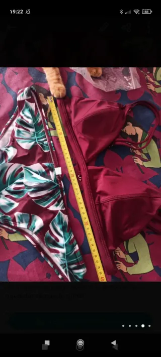 Bikini granate con estampado tropical