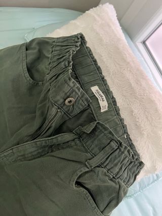 Pantalón vaquero verde