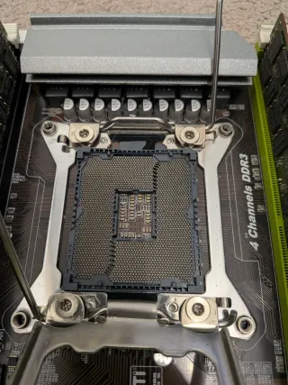 Combo X79 Turbo - Intel Xeon E5 - 16GB RAM