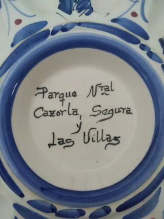 Plato artesanal de cerámica