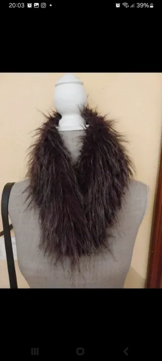 Cuello de pelo marrón multicolor