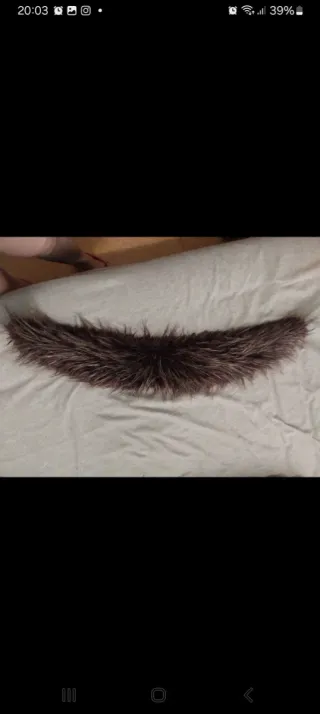 Cuello de pelo marrón multicolor