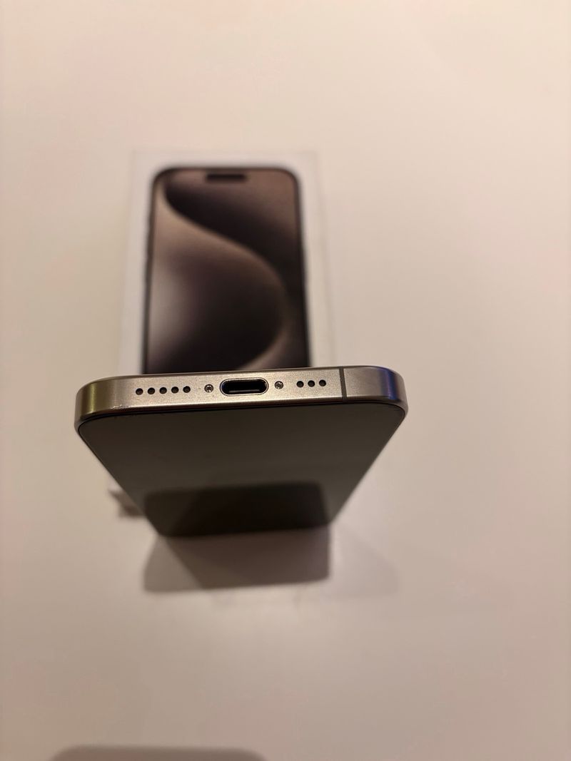 iPhone 15 Pro 512GB Titanio Natural afbeelding 5