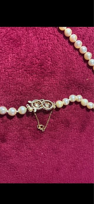 Collar de perlas australianas con cierre de oro
