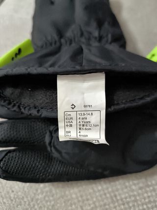 Guantes de nieve para niño. Talla 4 años