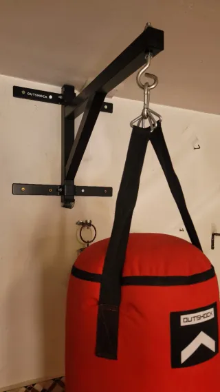 Saco de boxeo rojo OUTSHOCK