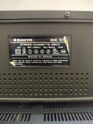 Amplificador Sanyo DCX-233L LW/MW/FM stereo