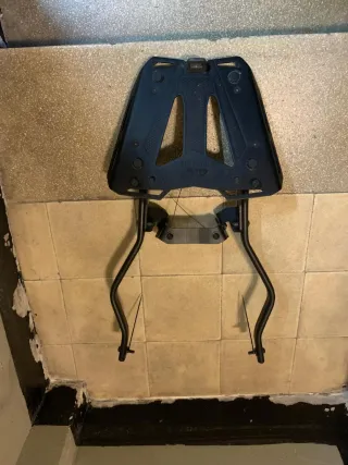 Givi Soporte Top Case BMW F900GS