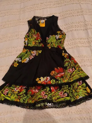 Top lencero Colcci floral negro