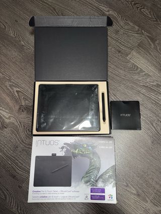 Wacom Intuos 3D Pen & Touch Tablet