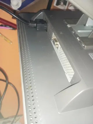 Pantalla LG Flatron Plata