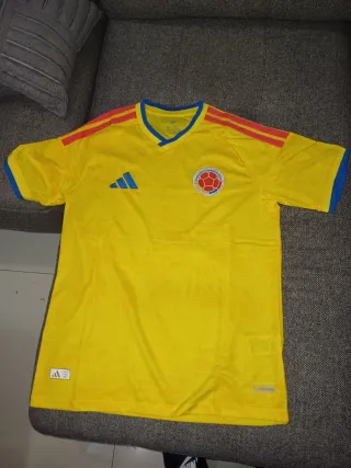 Camiseta Adidas Amarilla Talla M