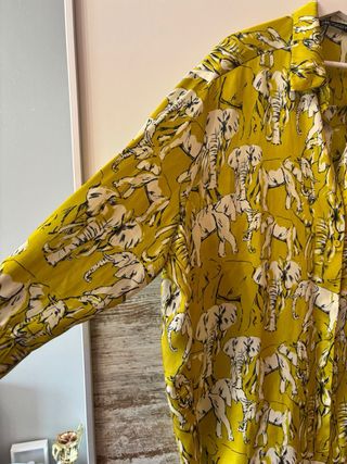 Camisa estampada amarilla zara L