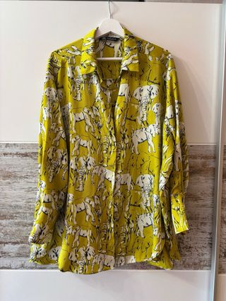 Camisa estampada amarilla zara L