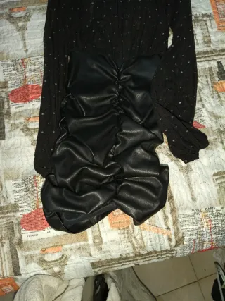 Vestido corto cuero negro