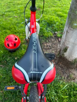 Bicicleta para niños rin 16 Excelente estado