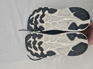 Hoka Clifton 10 Talla 44